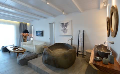 George Lizardos | Hermes Mykonos Hotel